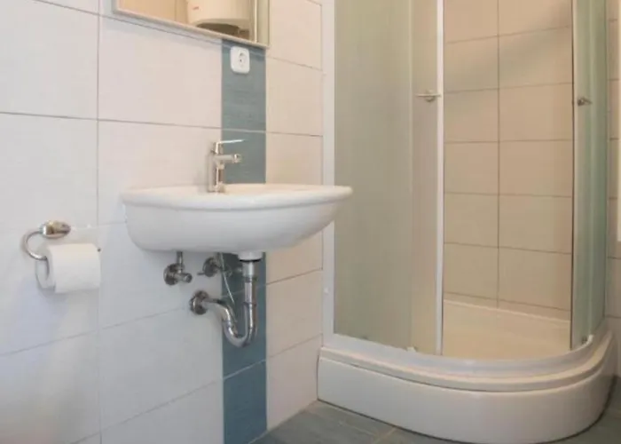 Jela Apartman Vrsi